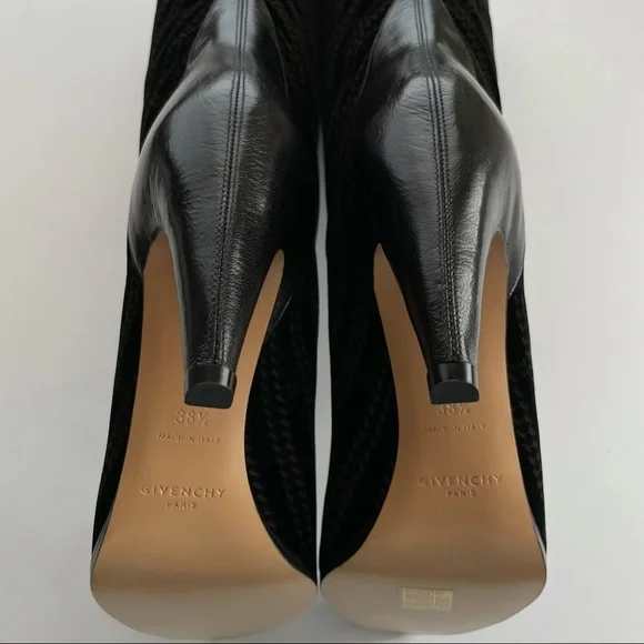 Givenchy Velvet Chain Logo GV3 Boot 95MM SZ 38.5 8.5 black leather pointed toe - Picture 9 of 13